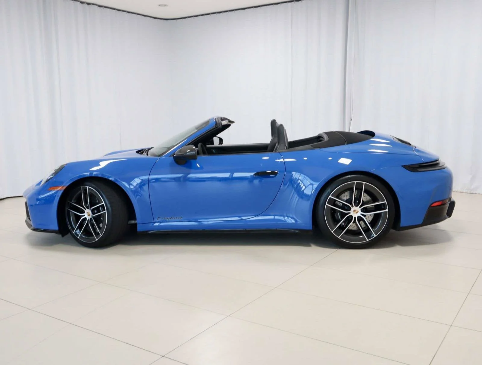 Used 2025 Lugano Blue Porsche Carrera GTS image 2