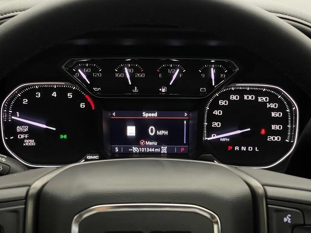 Used 2022 Summit White GMC AT4 image 22