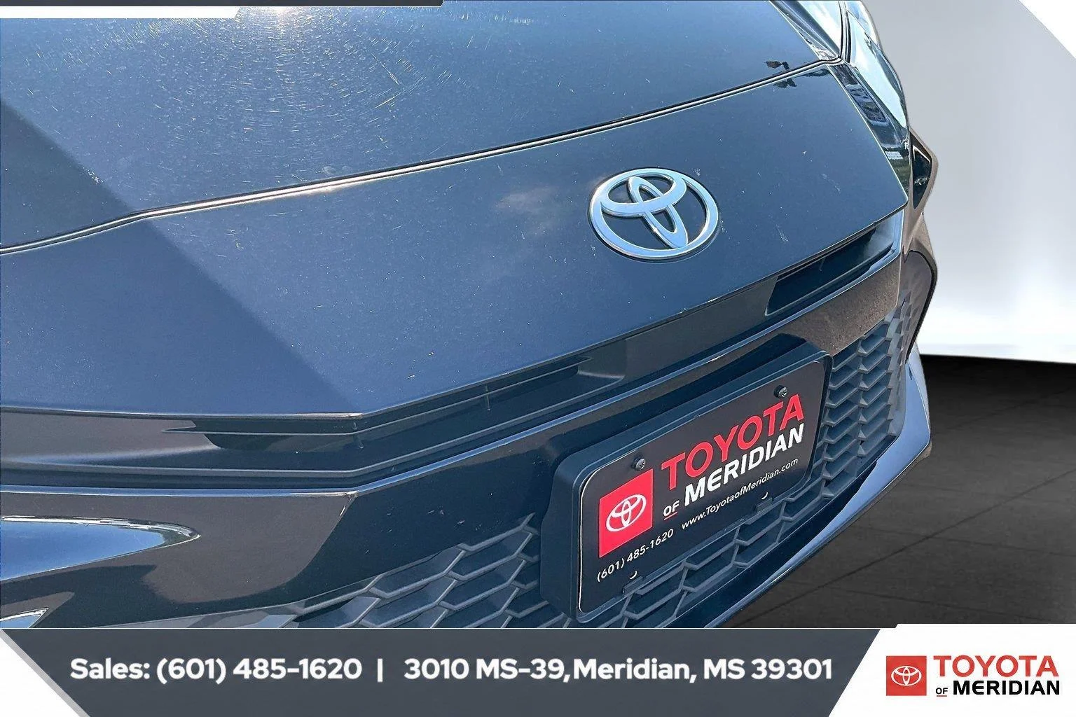 Used 2025 Midnight Black Metallic Toyota SE (Natl) image 21