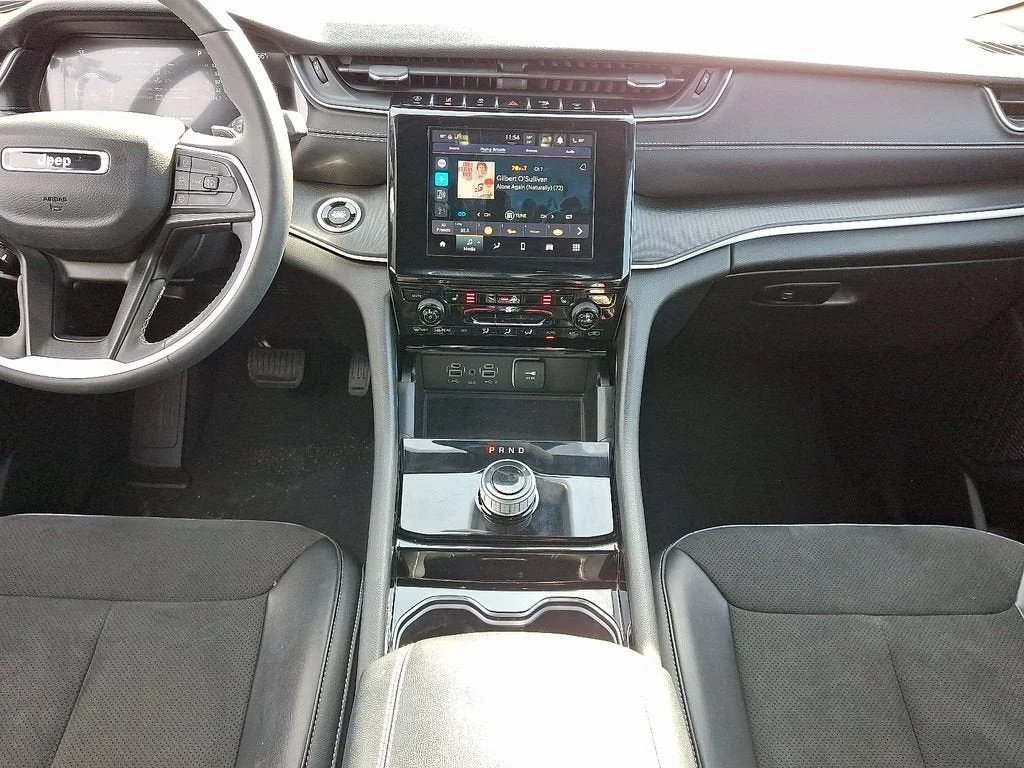 Used 2023 White Jeep Altitude 4x4 image 49