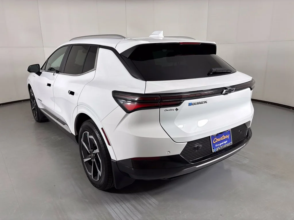 Used 2024 White Chevrolet LT image 6