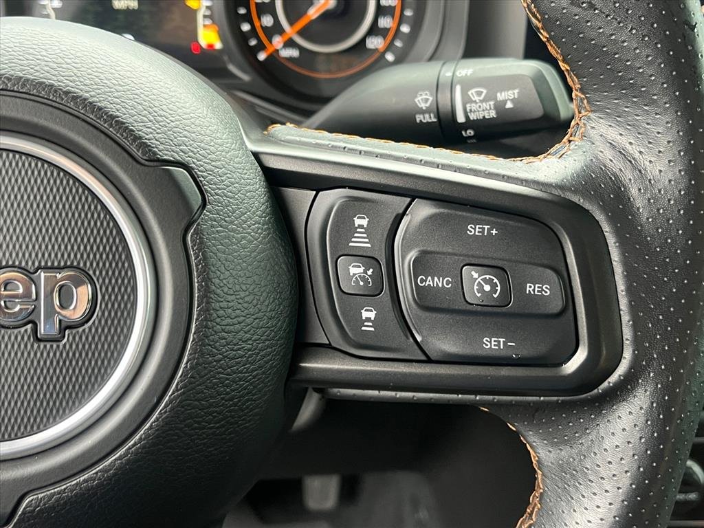 Used 2024 Bright White Clear Coat Jeep Mojave image 18