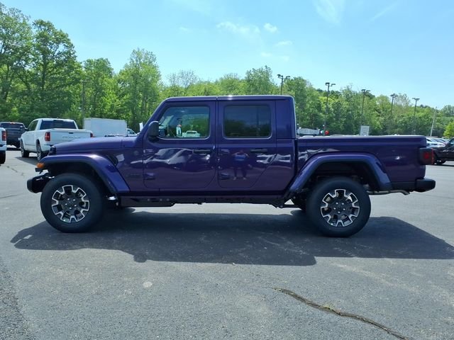 New 2026 Reign Jeep Sahara image 4