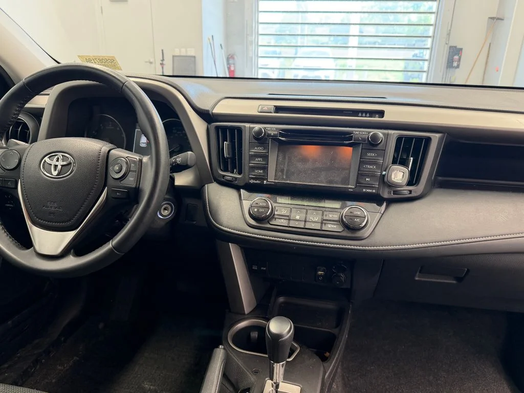 Certified Used 2017 Gray Toyota XLE image 21