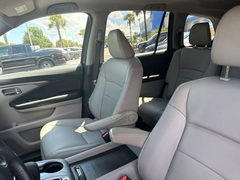 2017 Honda Pilot EX-L - Photo 24