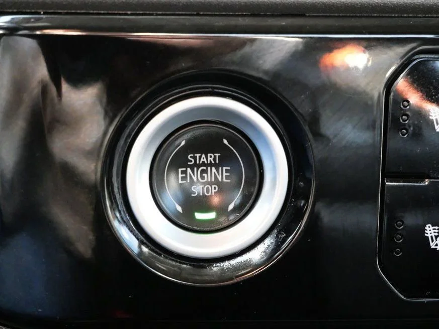 Used 2023 Sterling Metallic GMC SLT image 23