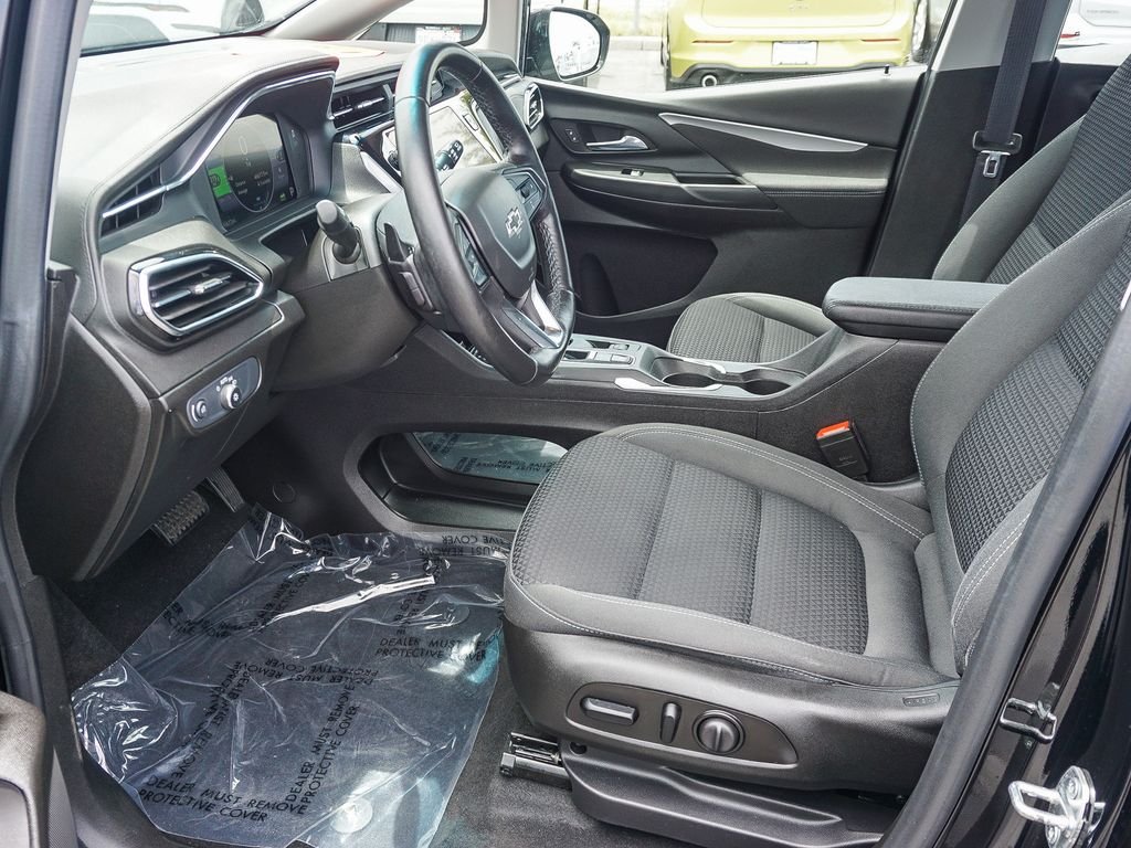 Used 2022 Black Chevrolet 1LT image 17