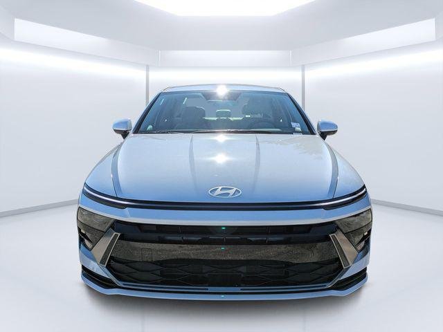 New 2026 White Hyundai SEL Sport image 8