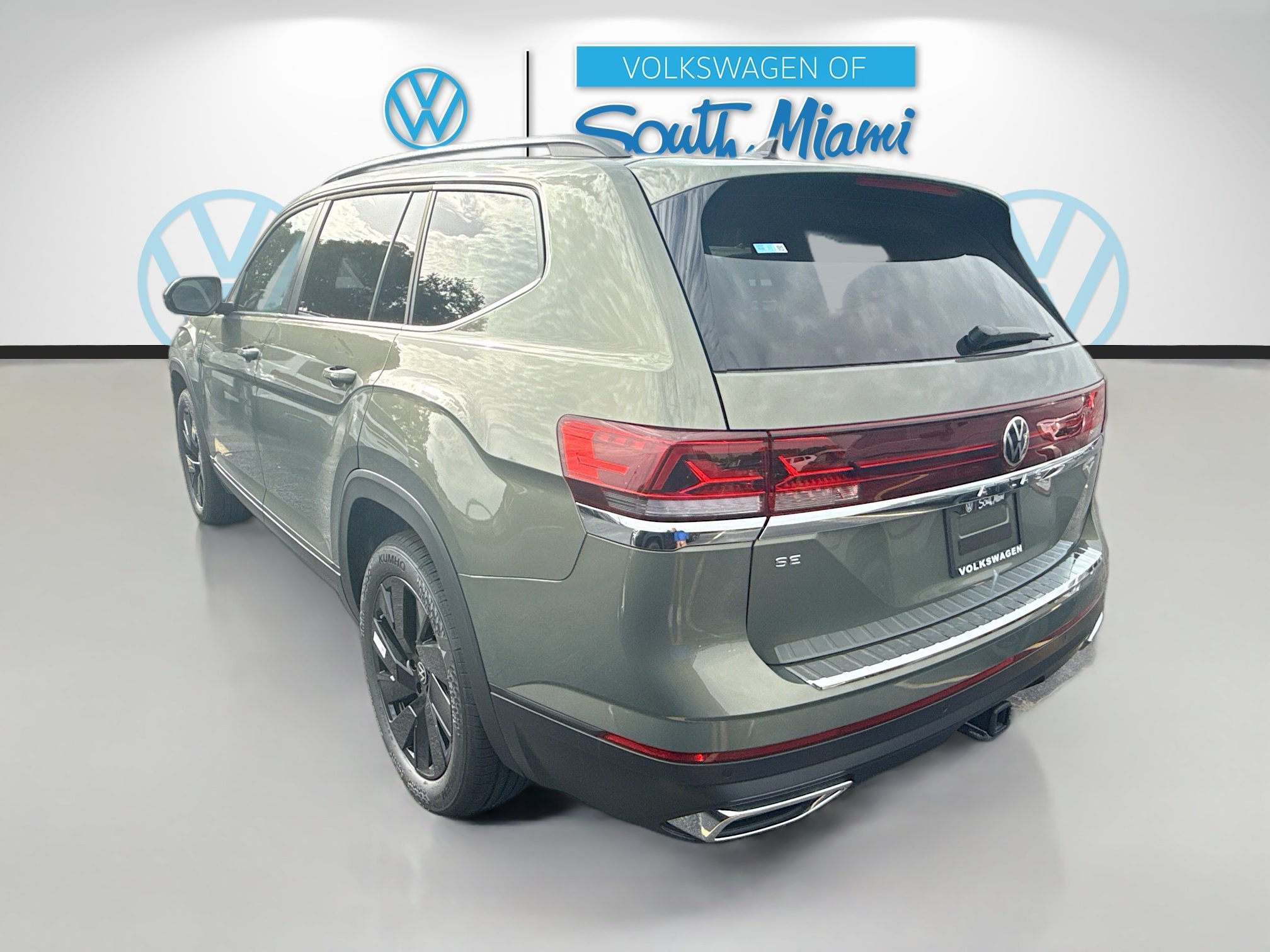 New 2026 Green Volkswagen 2.0T SE w/Technology image 5