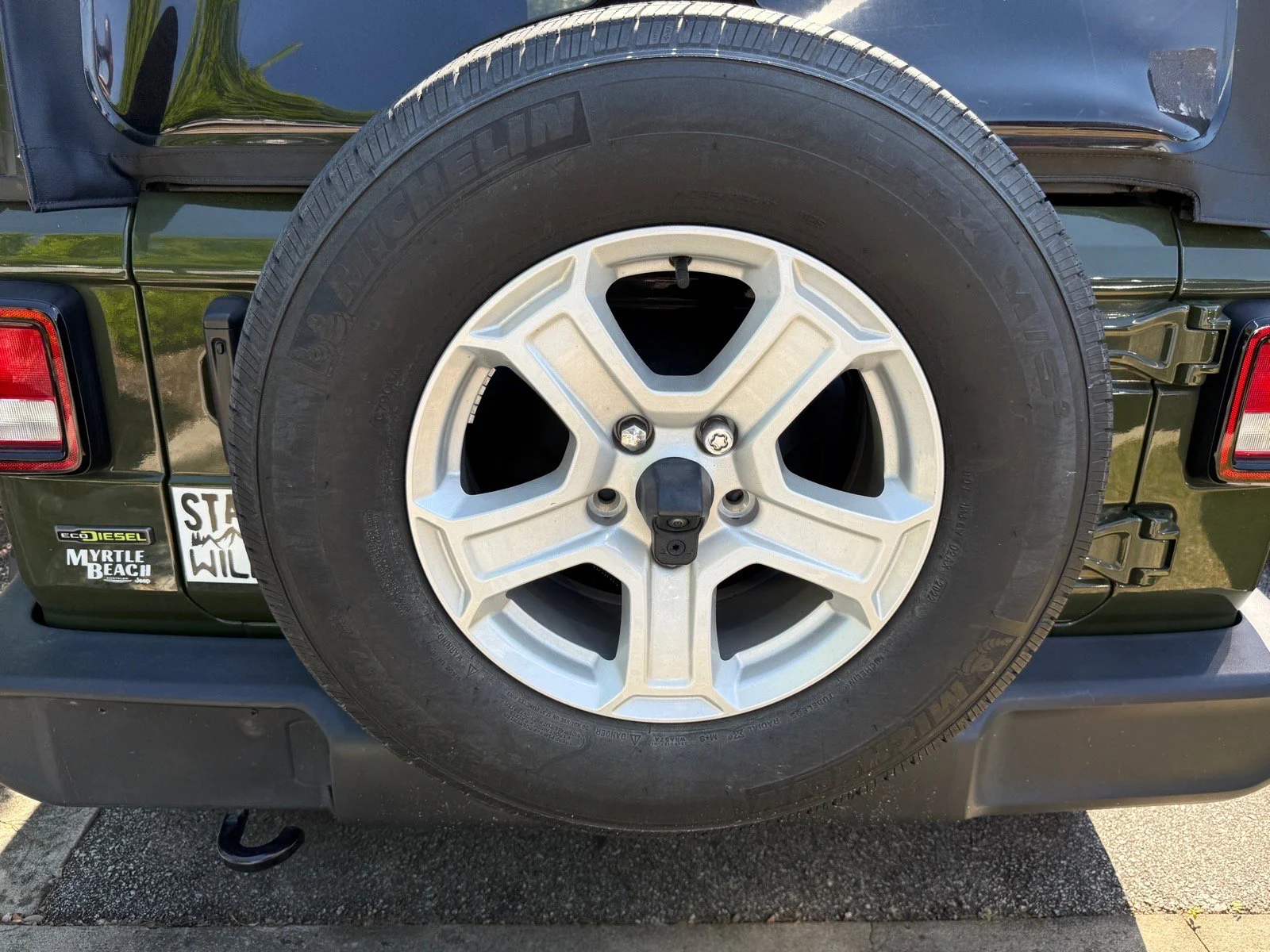 Used 2022 Sarge Green Clearcoat Jeep Unlimited Sport S image 22