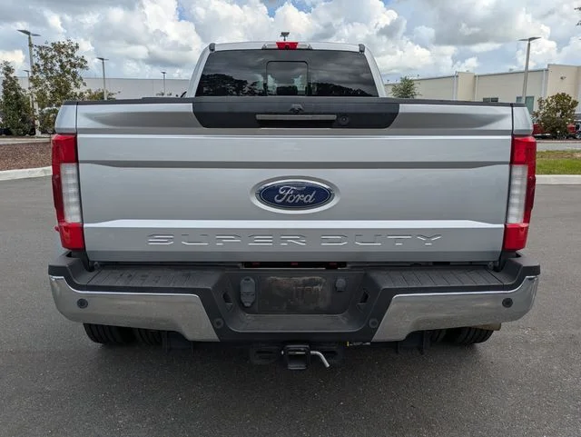 Used 2019 Ingot Silver Ford Lariat image 4