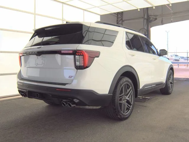 Used 2025 White Ford ST image 3