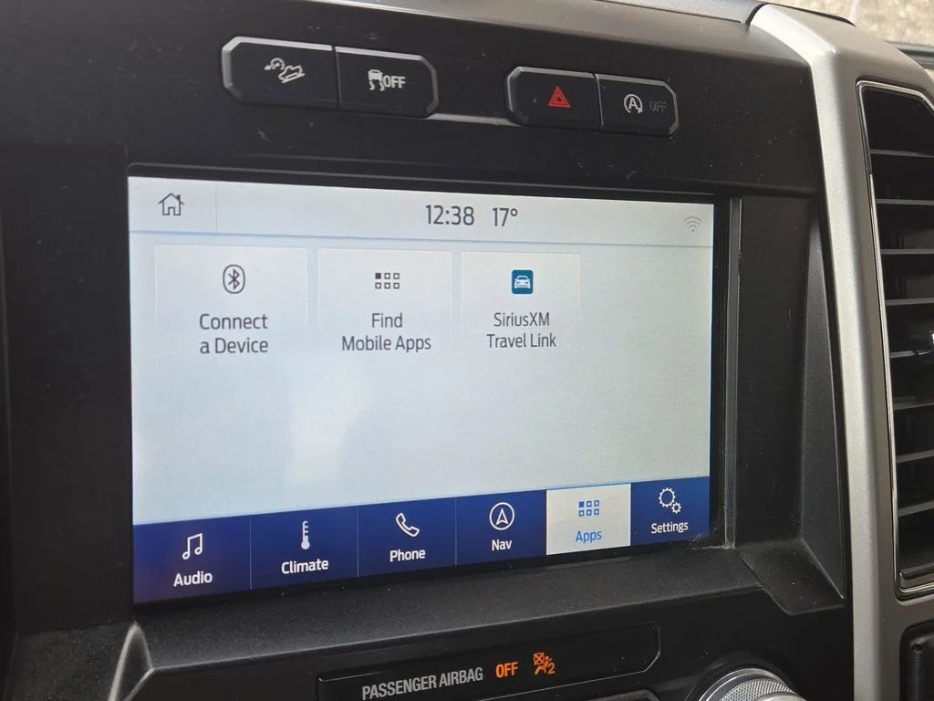 Used 2019 Green Ford Lariat image 43