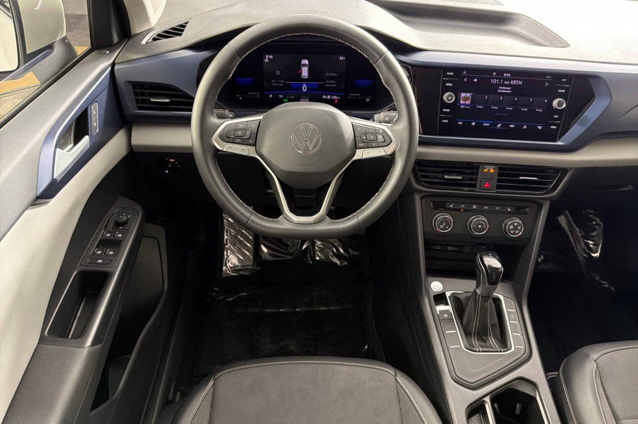 Used 2022 WHITE Volkswagen SE image 13