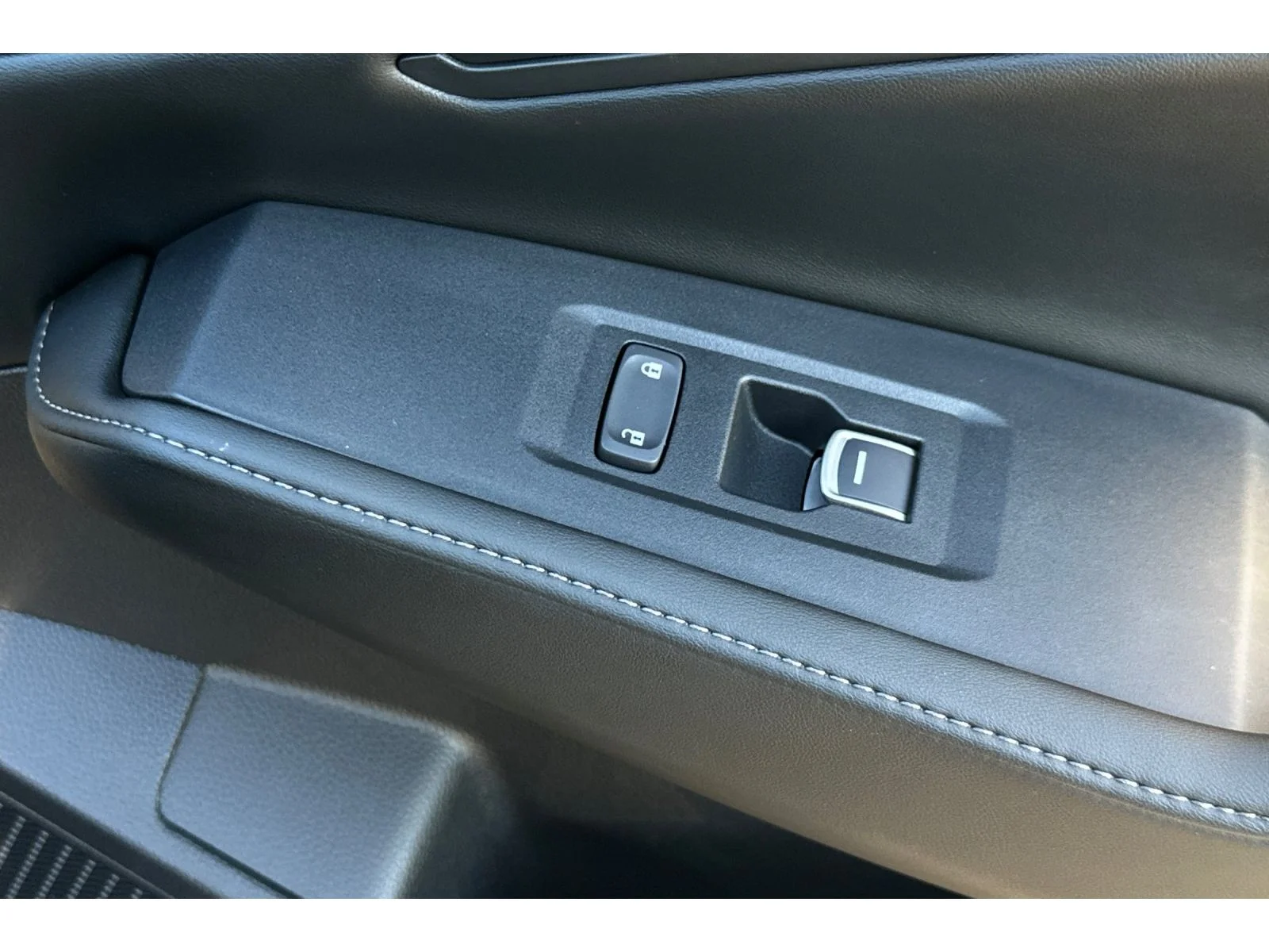Used 2025 Crystal Black Pearl Honda Sport-L image 21