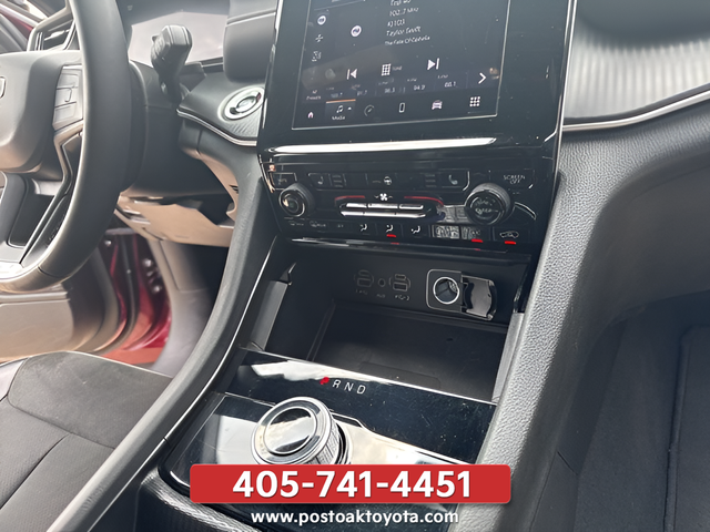 Used 2024 Red Jeep Altitude image 24
