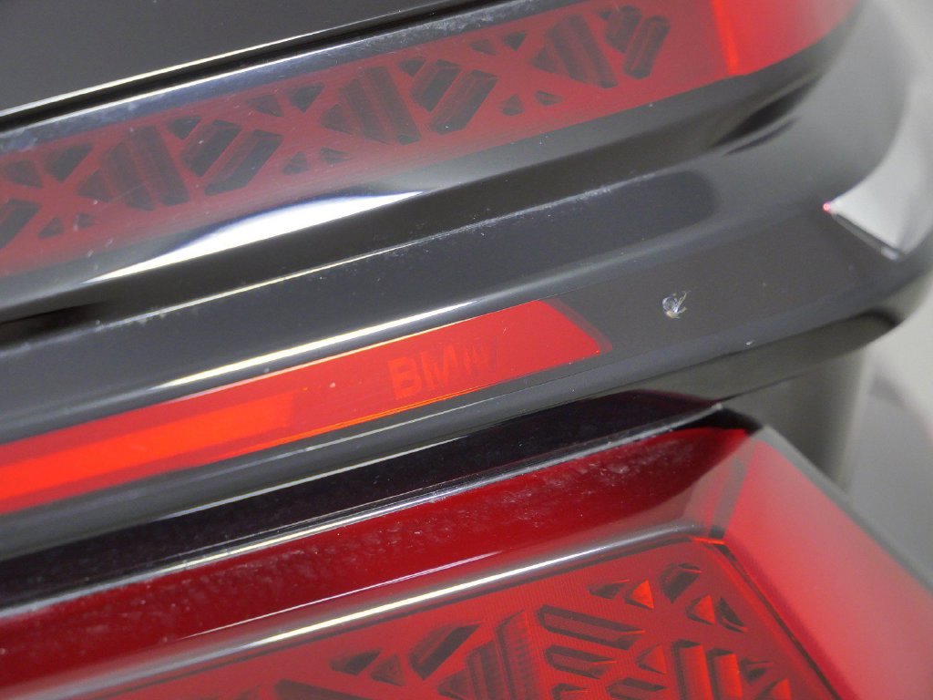 Used 2027 Red BMW xDrive40i image 19