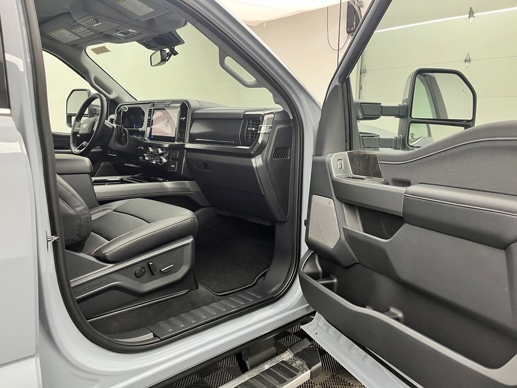 New 2026 Gray Ford Lariat image 32