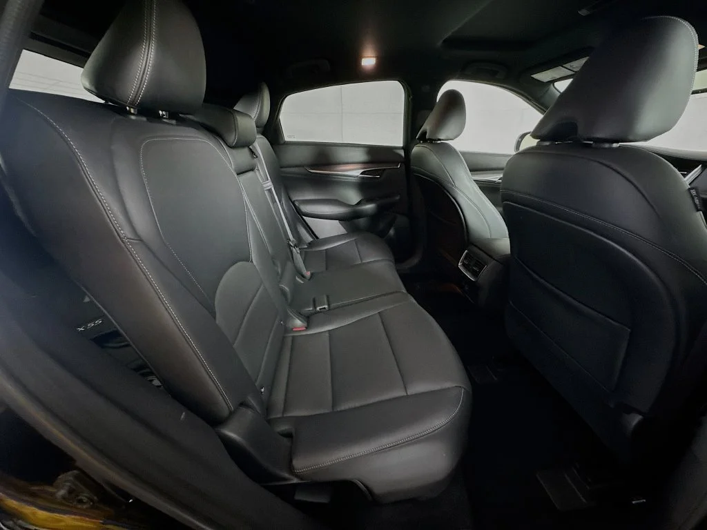 Certified Used 2022 Black INFINITI LUXE image 35