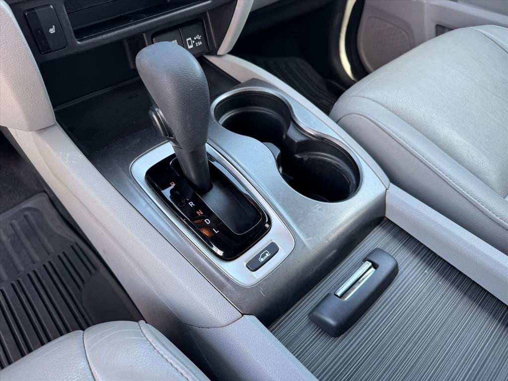 Used 2019 Obsidian Blue Pearl Honda EX-L image 21