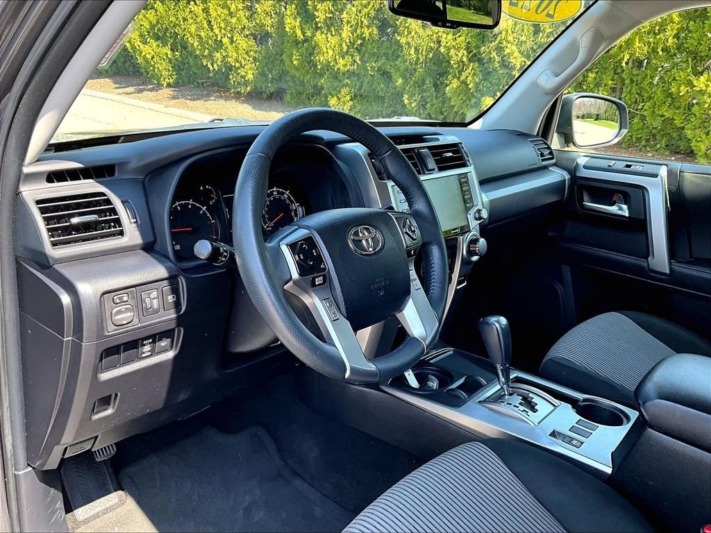 Used 2022 Magnetic Gray Metallic Toyota SR5 image 8