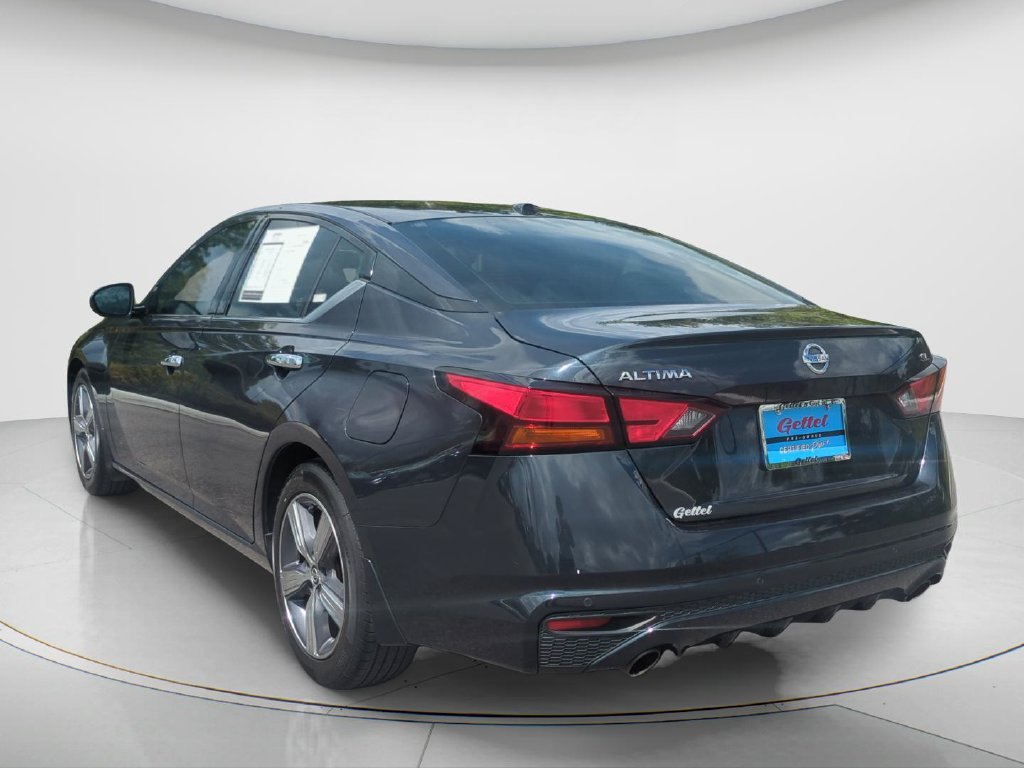 Used 2019 Blue Nissan 2.5 SL image 7