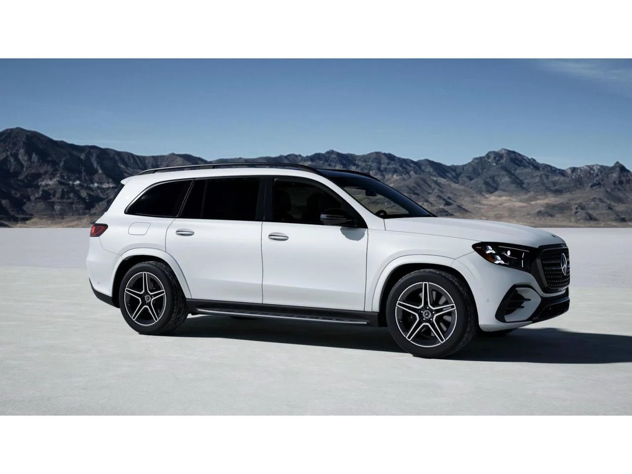 New 2027 MANUFAKTUR Moonlight White Metallic Mercedes-Benz GLS 450 image 13