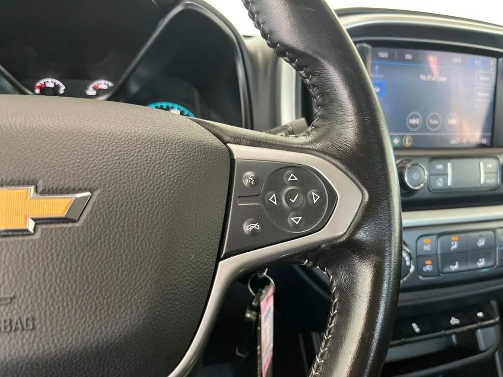 Used 2022 Gray Chevrolet LT image 7