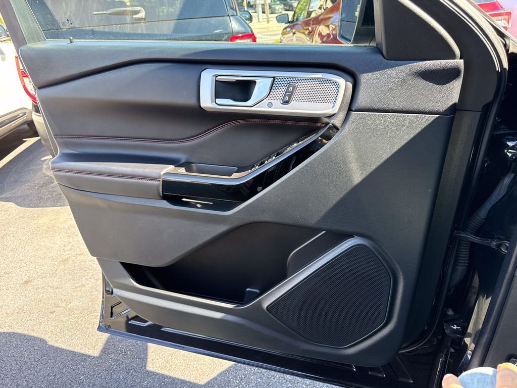 Used 2023 Black Metallic Ford ST-Line image 22