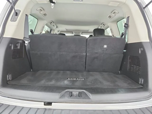 Used 2022 Silver Nissan SL image 54