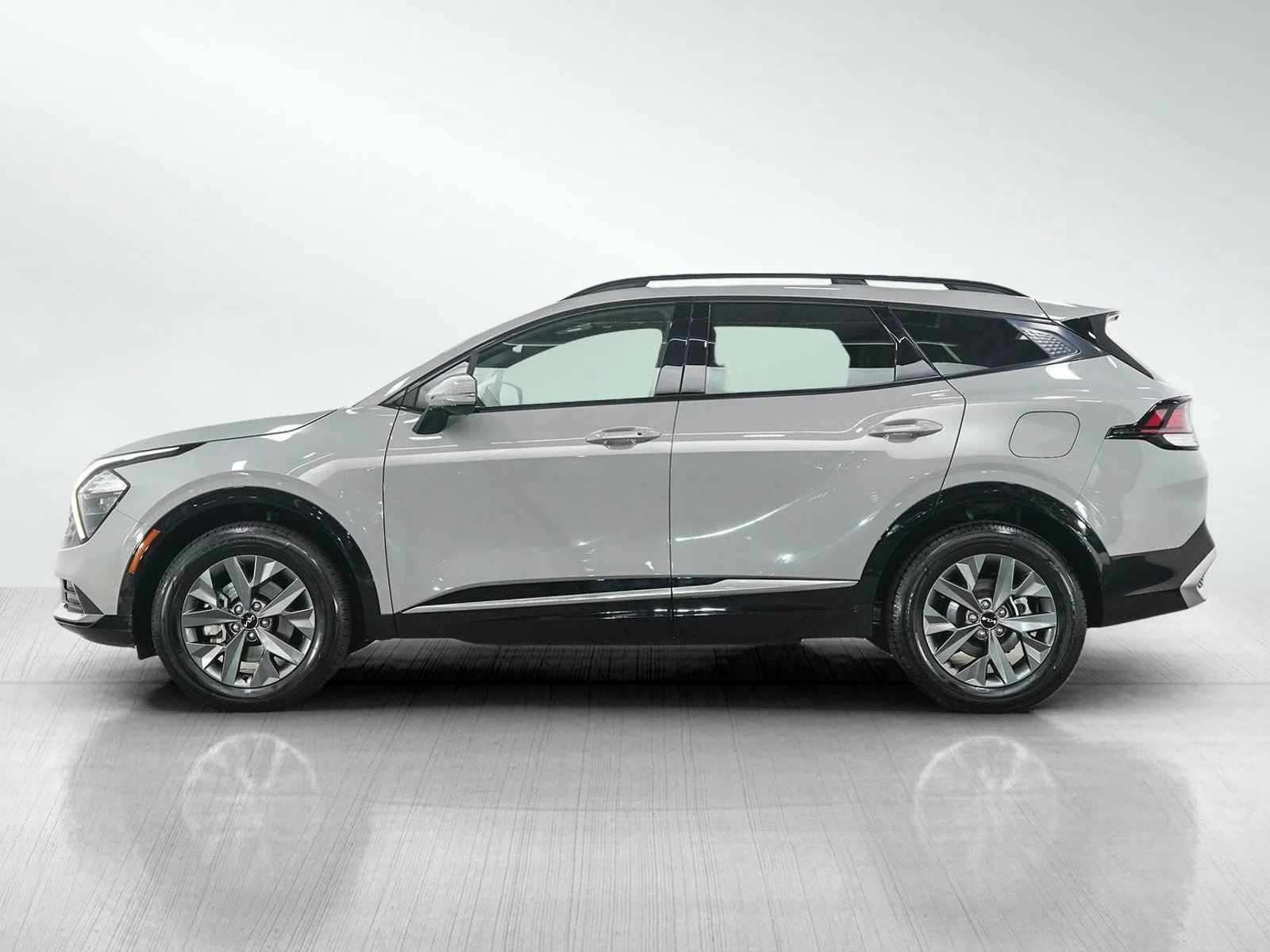 Used 2023 Kia Sportage SX with VIN 5XYK4CAF6PG105213 for sale in Wayzata, Minnesota