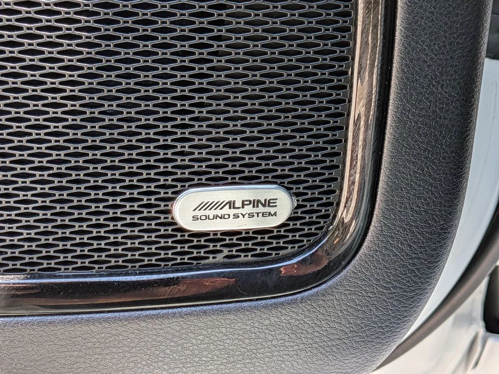 Used 2025 White Jeep Limited image 12