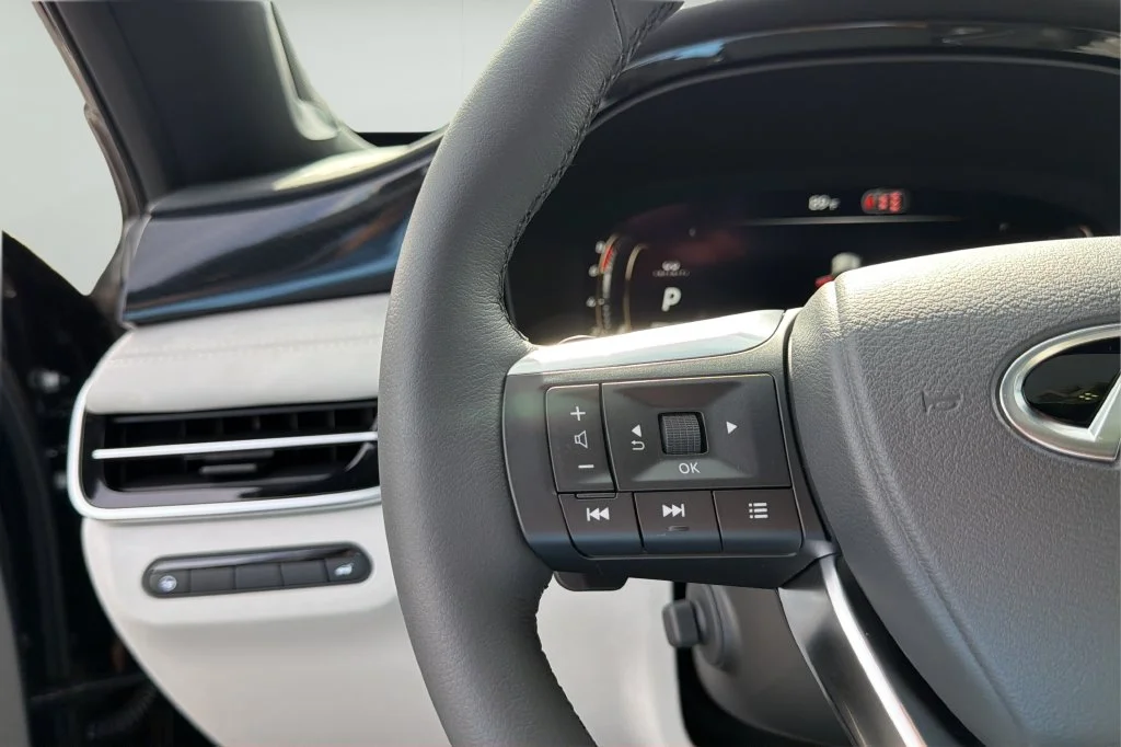 New 2027 MINERAL BLACK INFINITI Sport AWD image 21