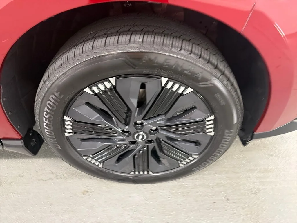 New 2026 Scarlet Ember Tintcoat Nissan Platinum image 4