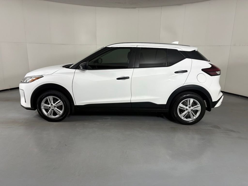 Used 2024 White Nissan S image 5