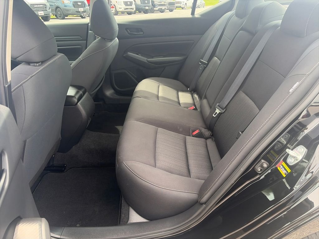 Used 2025 Super Black Nissan 2.5 SV image 24