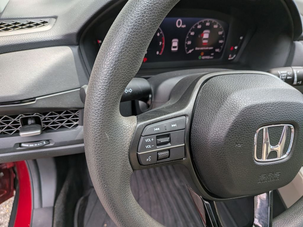Used 2025 Red Honda SE image 16