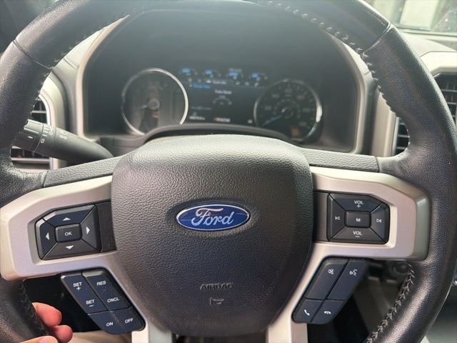 Used 2017 Magnetic Ford Lariat image 30