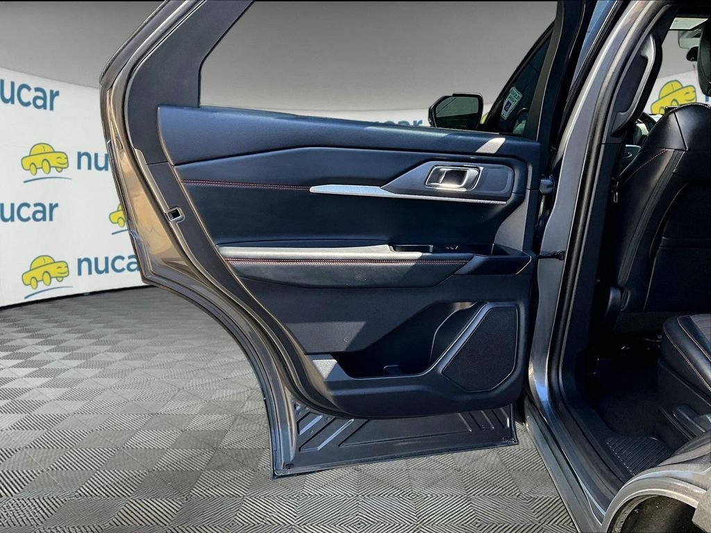 Used 2025 Gray Ford ST-Line image 21