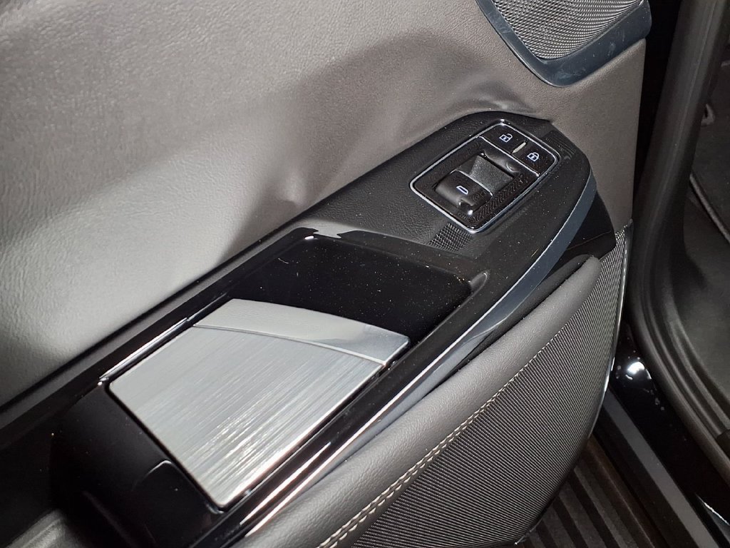 2026 Cadillac Escalade Sport - Photo 11
