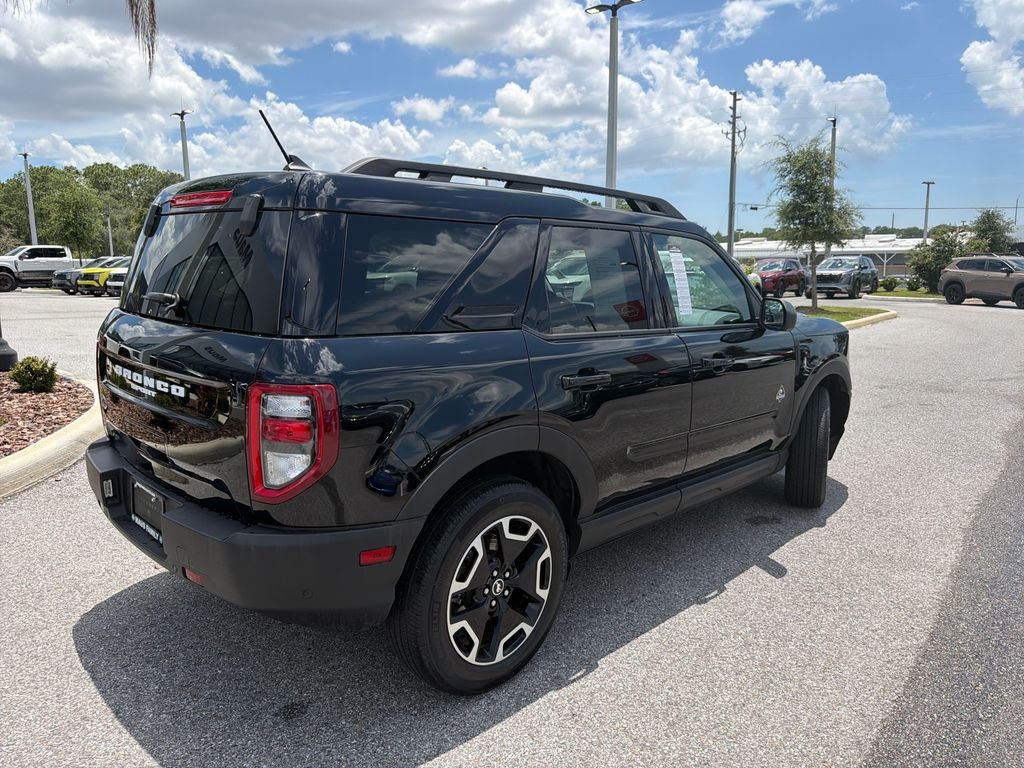 Used 2023 Black Ford Outer Banks image 7