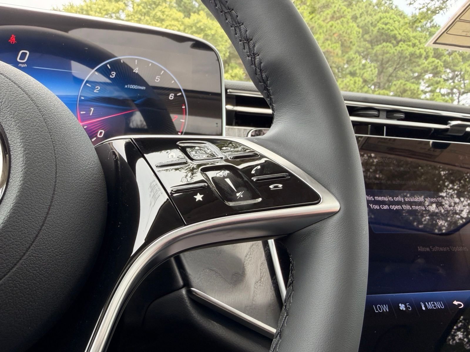 New 2026 Polar White Mercedes-Benz E 350 image 24