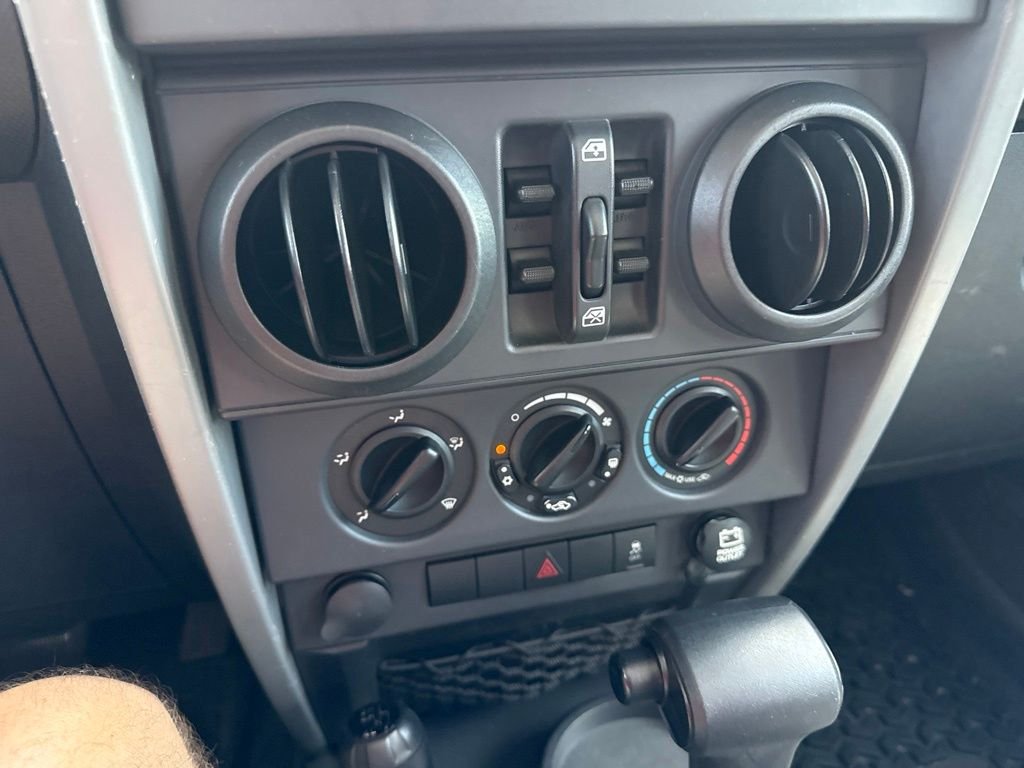 Used 2010 Gray Jeep Unlimited Sport image 22