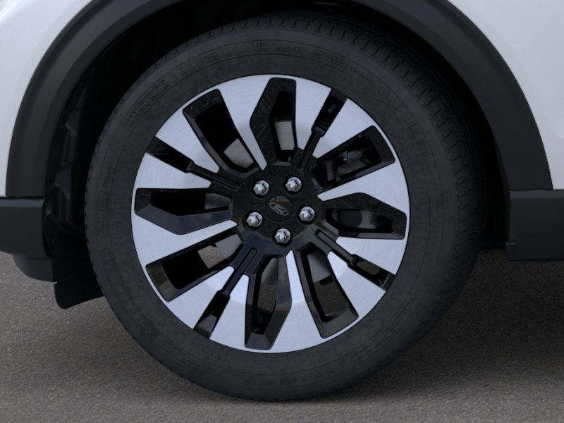 New 2026 Star White Metallic Tri-Coat Ford Platinum™ image 19