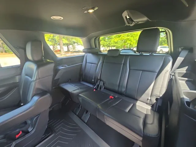 Used 2020 Silver Ford XLT image 24