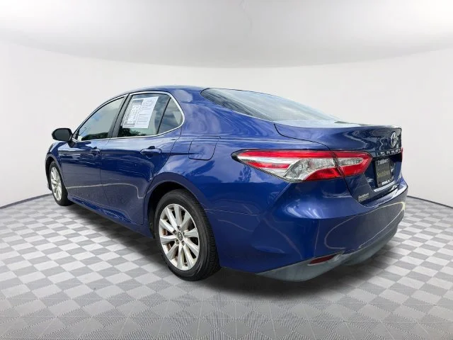 Used 2018 Blue Toyota LE image 7