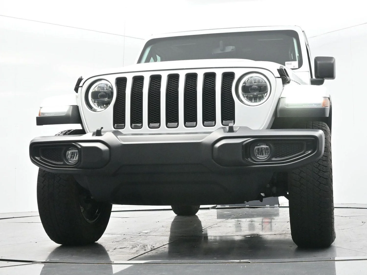 Used 2023 White Jeep Sahara Altitude image 43