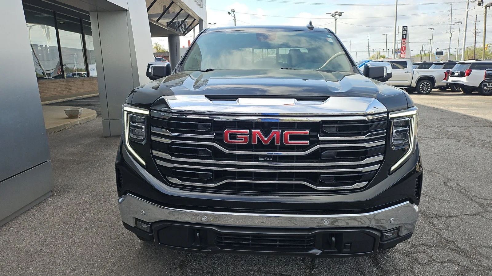 Used 2024 Black GMC SLT image 7