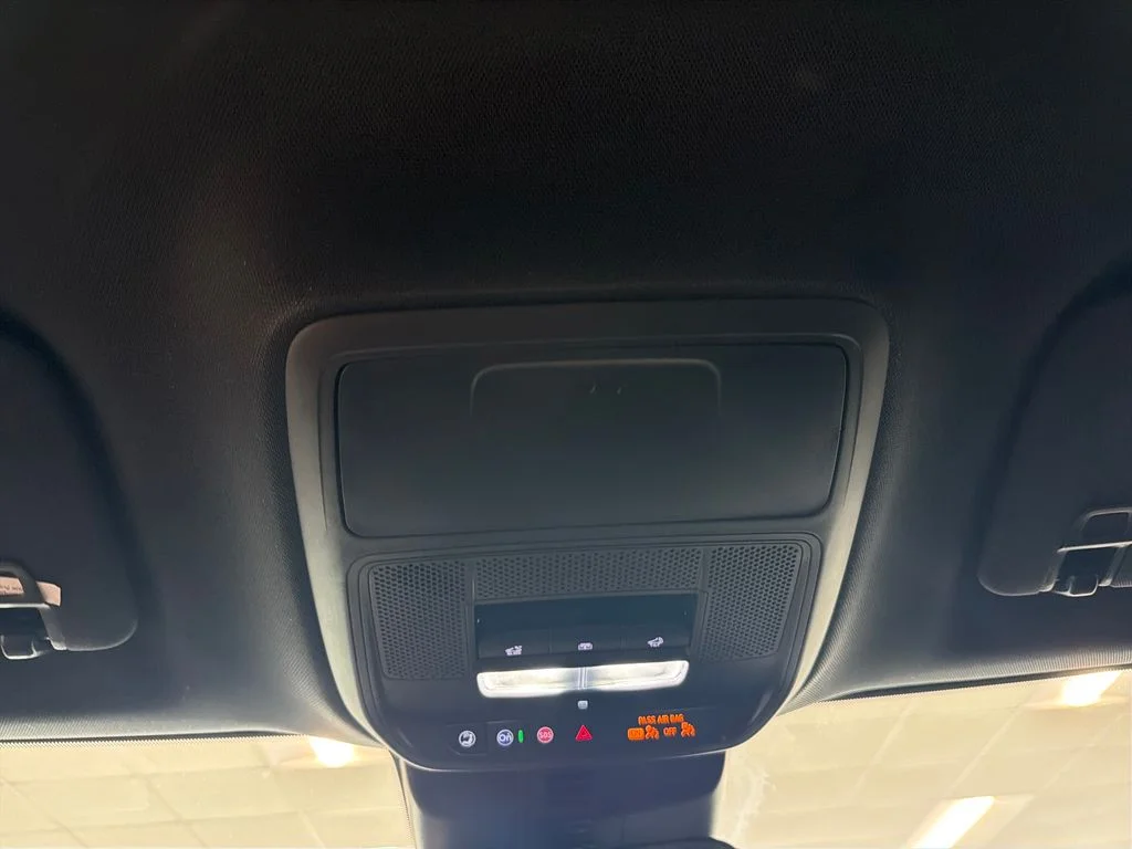 Used 2025 Silver GMC AT4 image 19