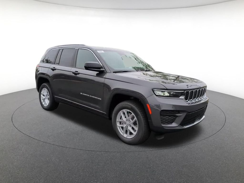 New 2026 Baltic Gray Metallic Clearcoat Jeep Laredo X image 2